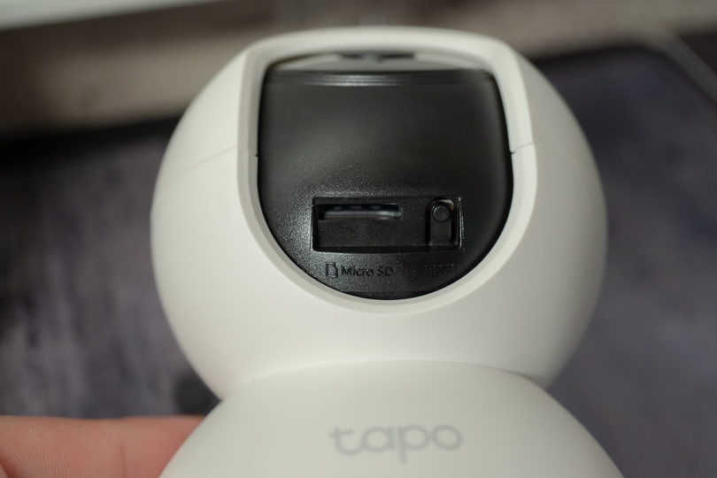 Tapo C200　SDカード挿入口